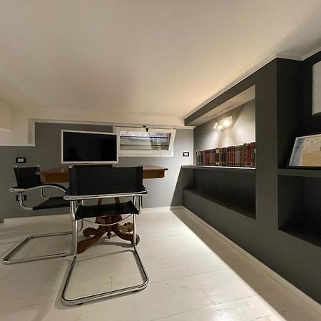 Portici Design Suite - Historical Center Bologna Bagian luar foto