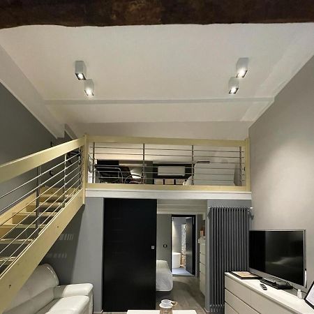 Portici Design Suite - Historical Center Bologna Bagian luar foto