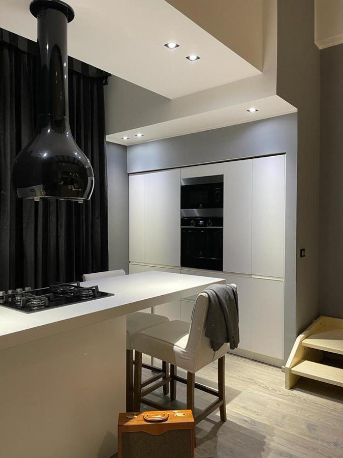 Portici Design Suite - Historical Center Bologna Bagian luar foto